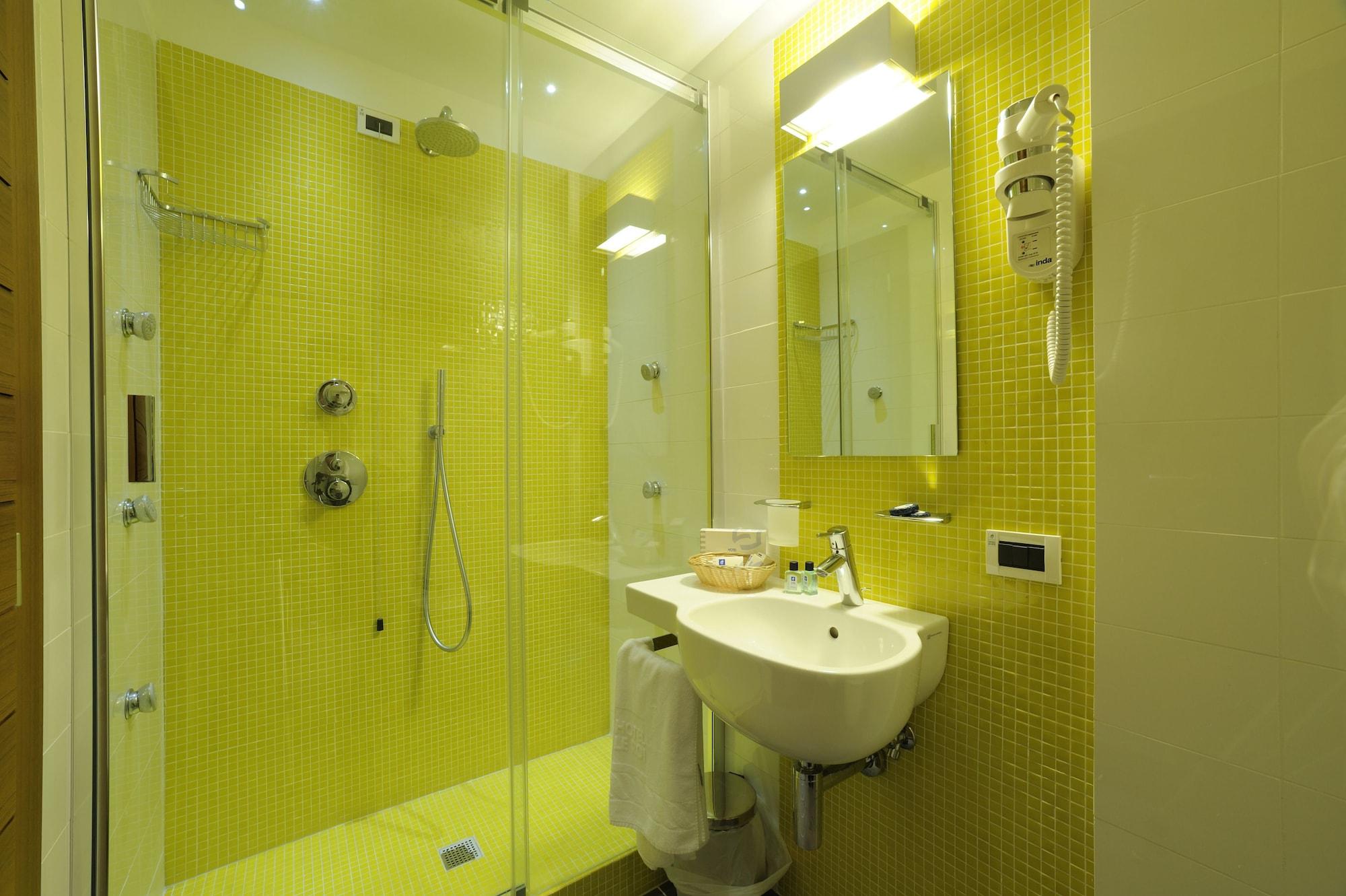 Hotel Le Roi Варацце Экстерьер фото