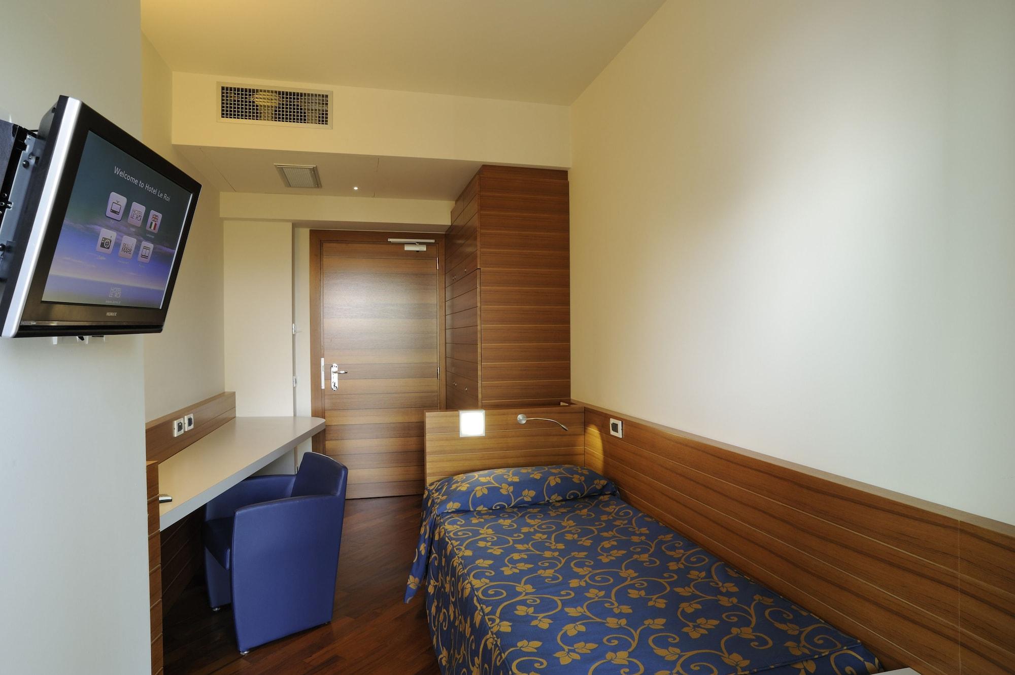 Hotel Le Roi Варацце Экстерьер фото